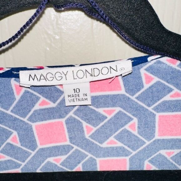 Maggy London pink/blue geometric wrap dress sz 10 - Picture 3 of 16